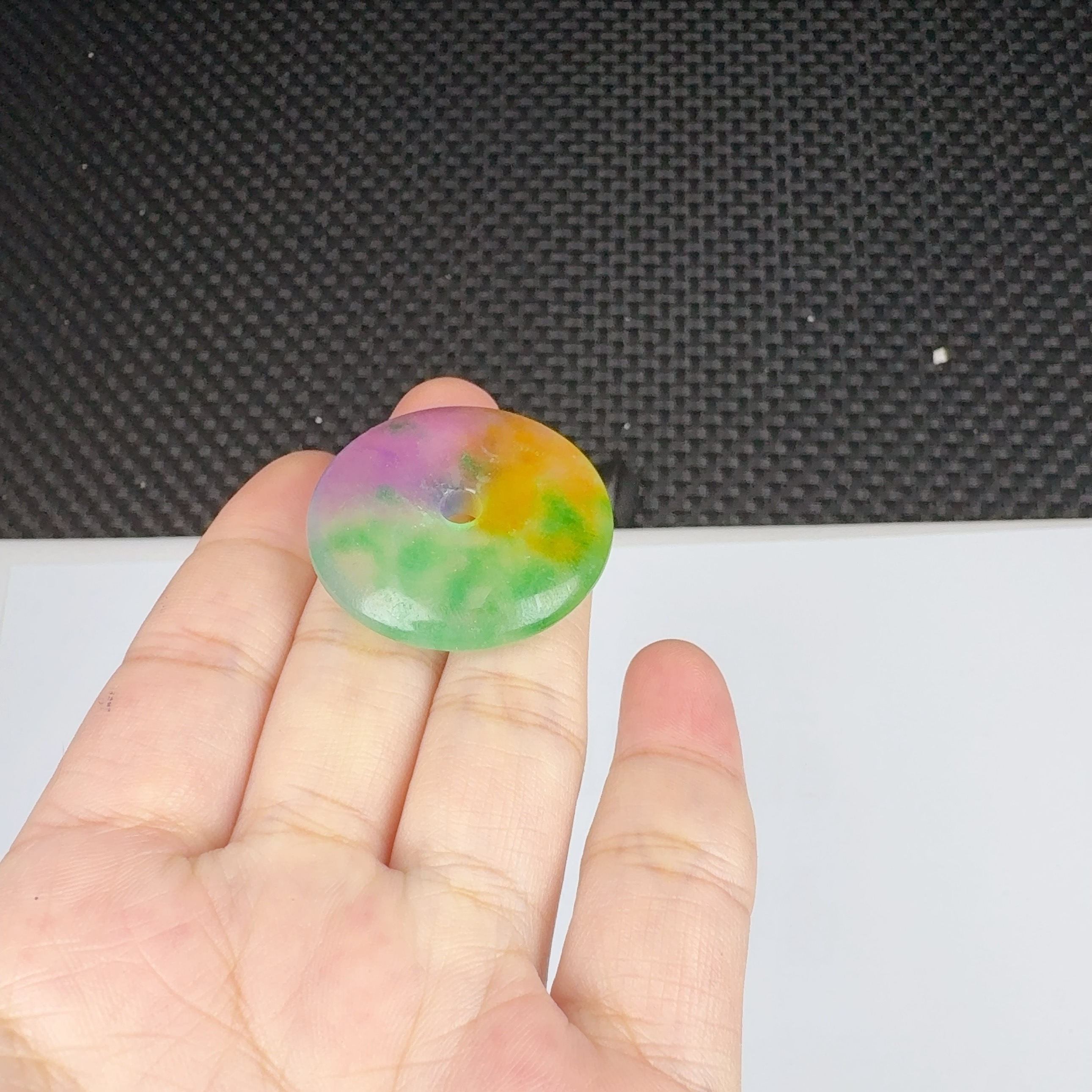 z84三彩平安扣气质精美吊坠