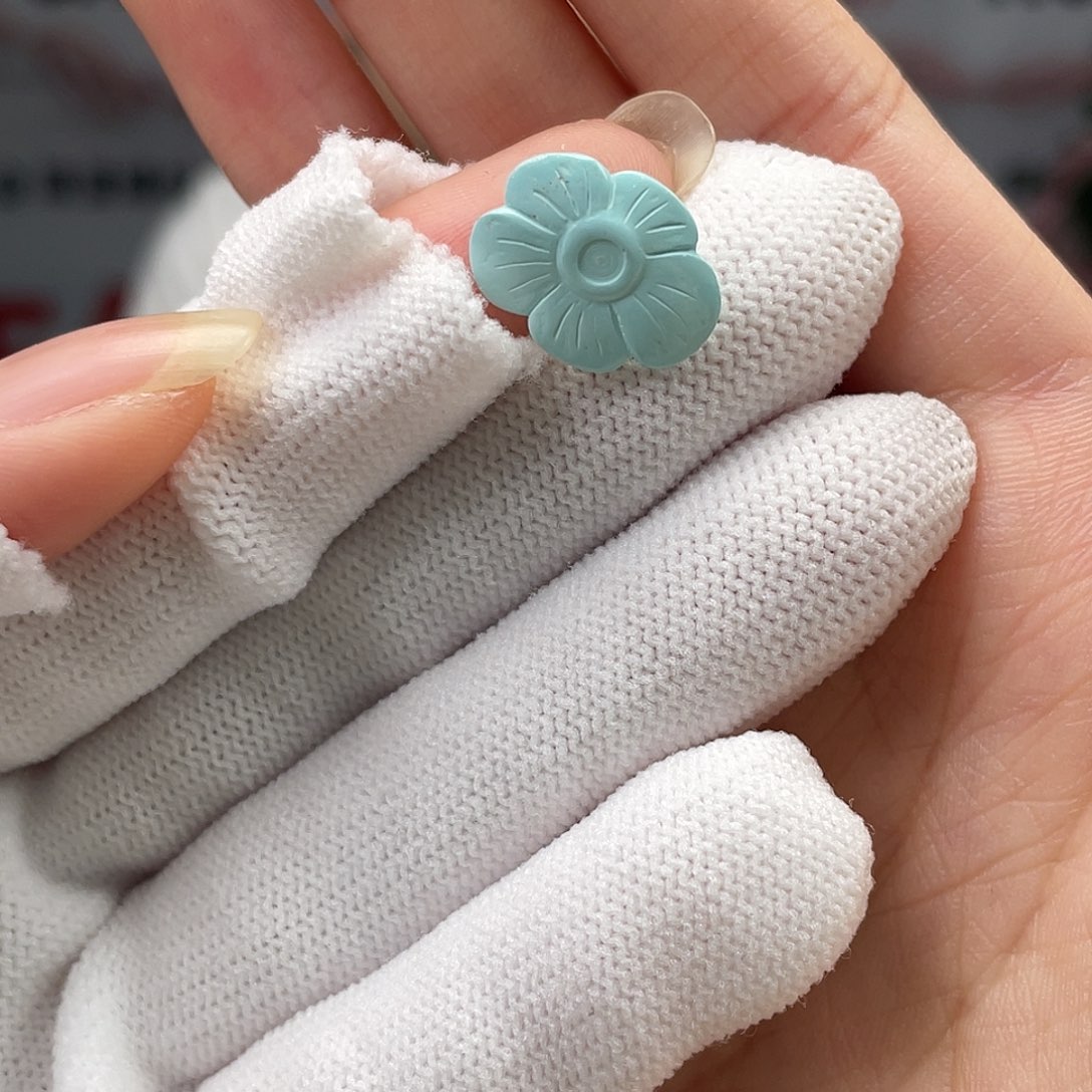 绿松石未镶嵌挂件