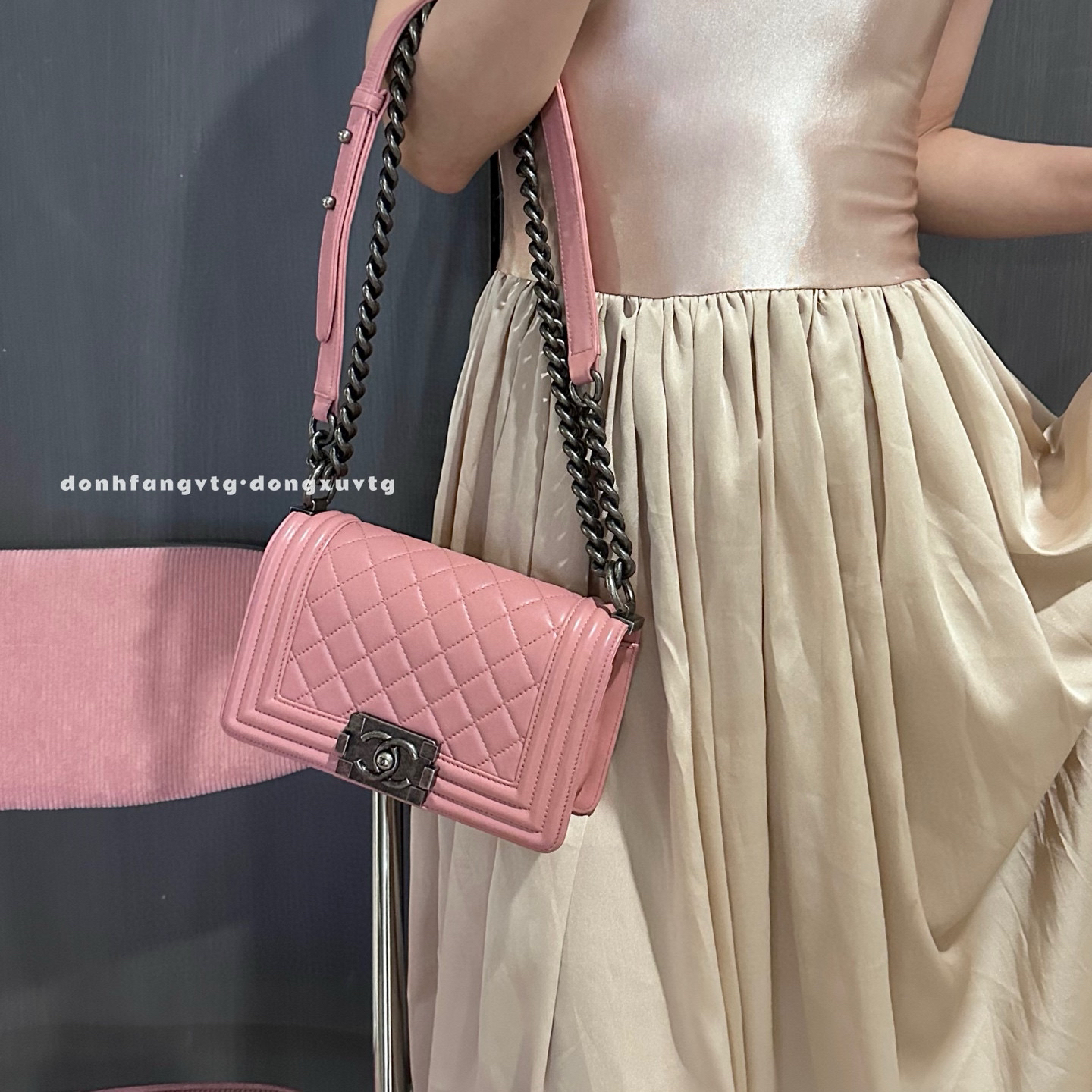 95新 Chanel/香奈儿 chanel 樱花粉小号leboy斜挎包K