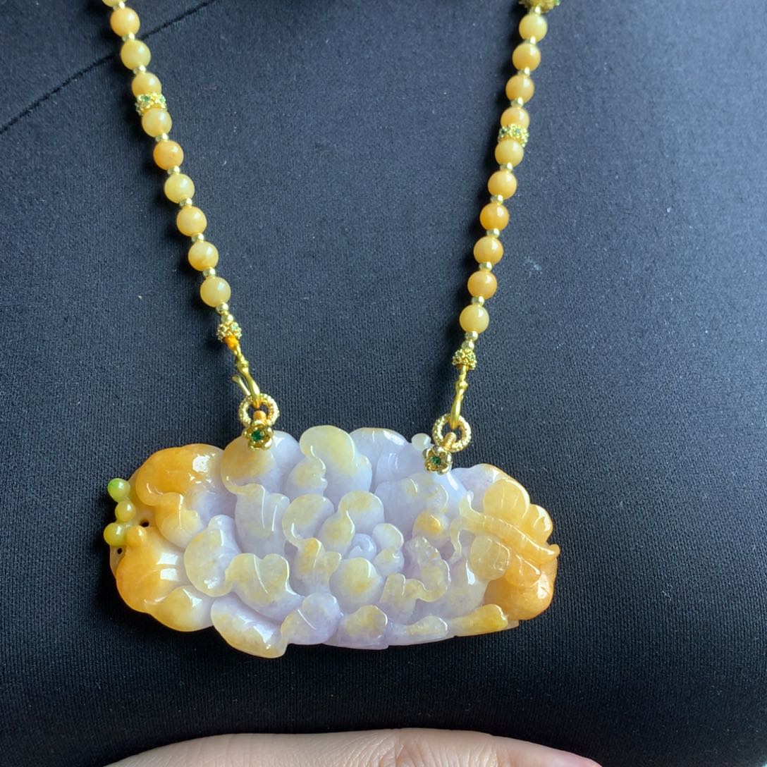 翡翠颈饰未镶嵌翡翠