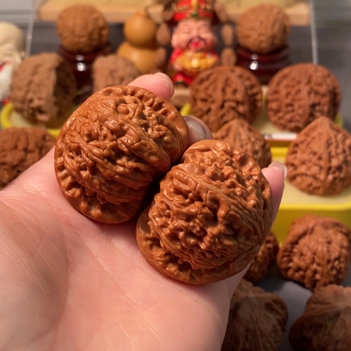 童***伦吊坠文玩核桃43白狮子