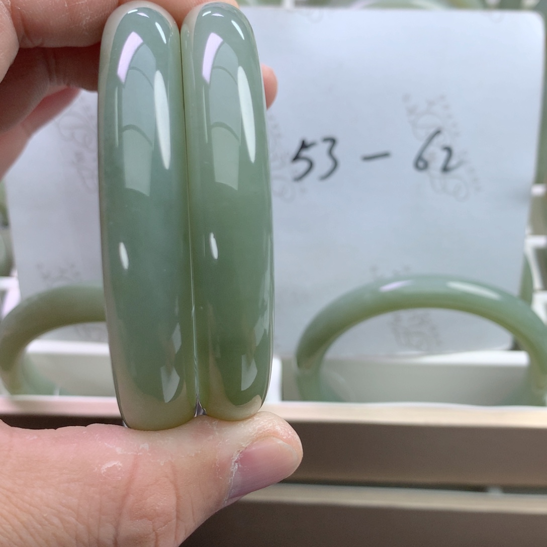 和田玉手镯未镶嵌多样性发货 拍一发一