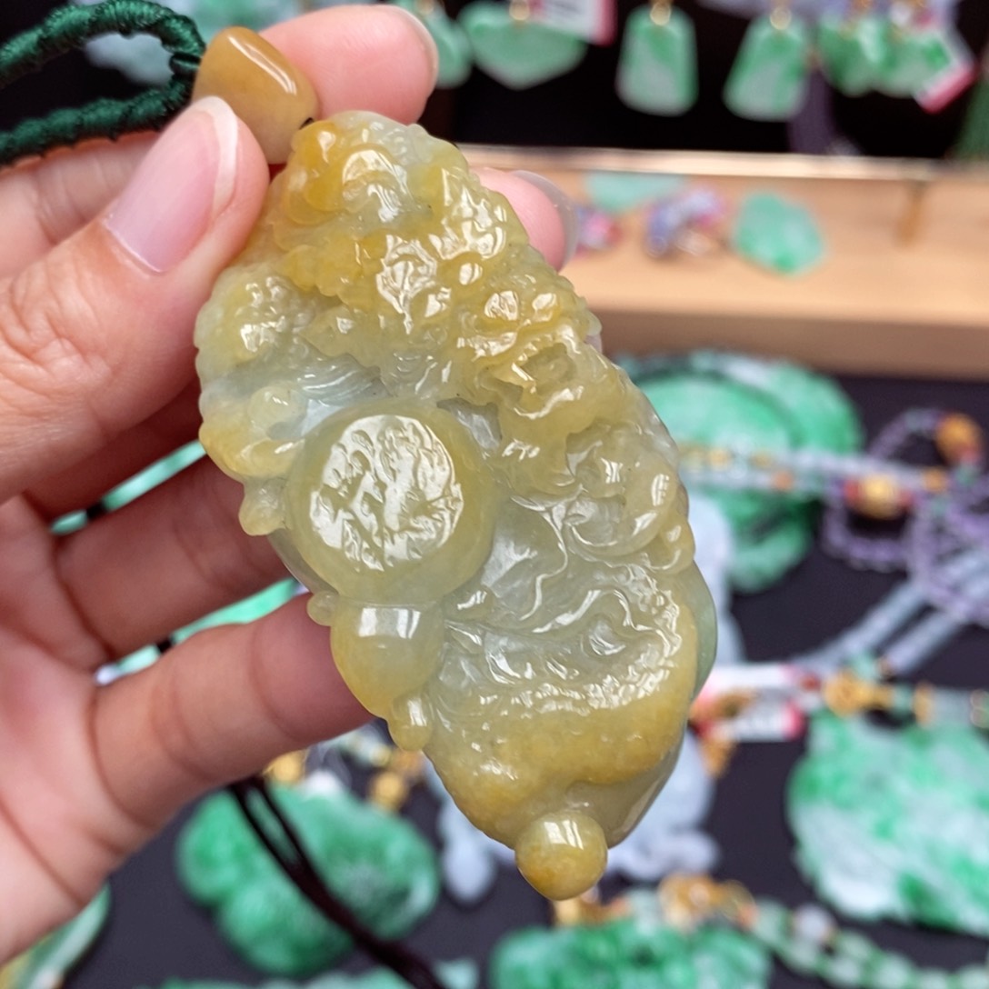 翡翠未镶嵌颈饰翡翠