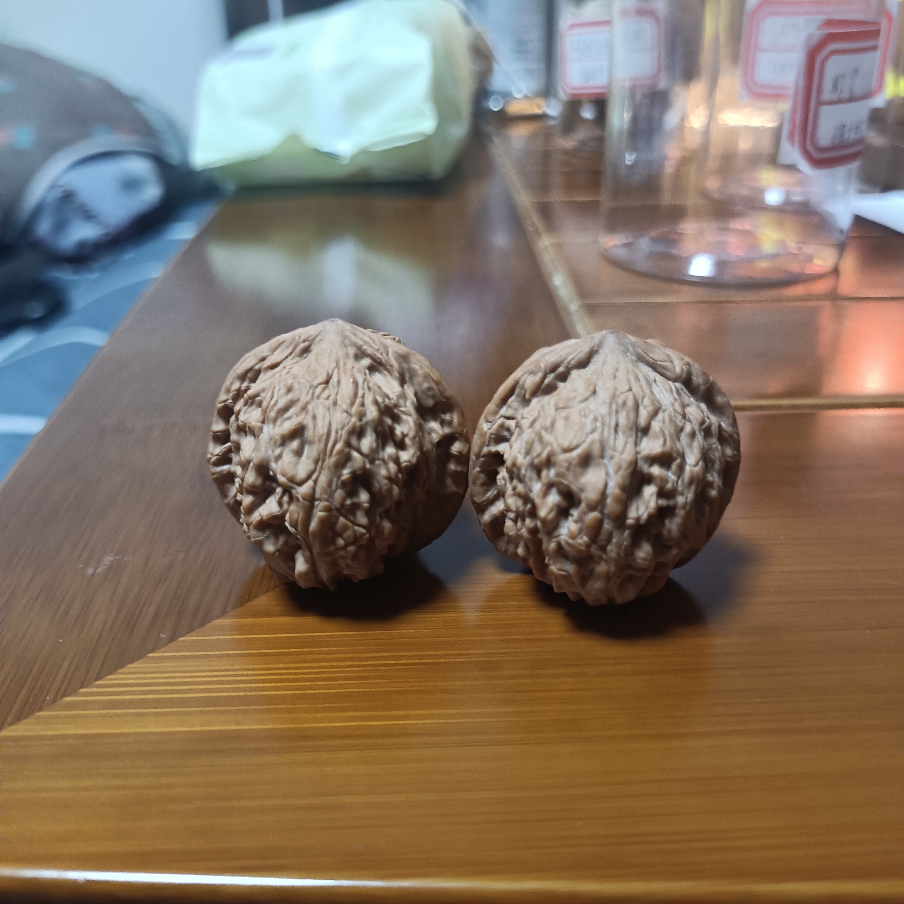 文玩核桃小众暴雪，克重沉 边36肚33高33 ，全品无修，石子骨质，编8