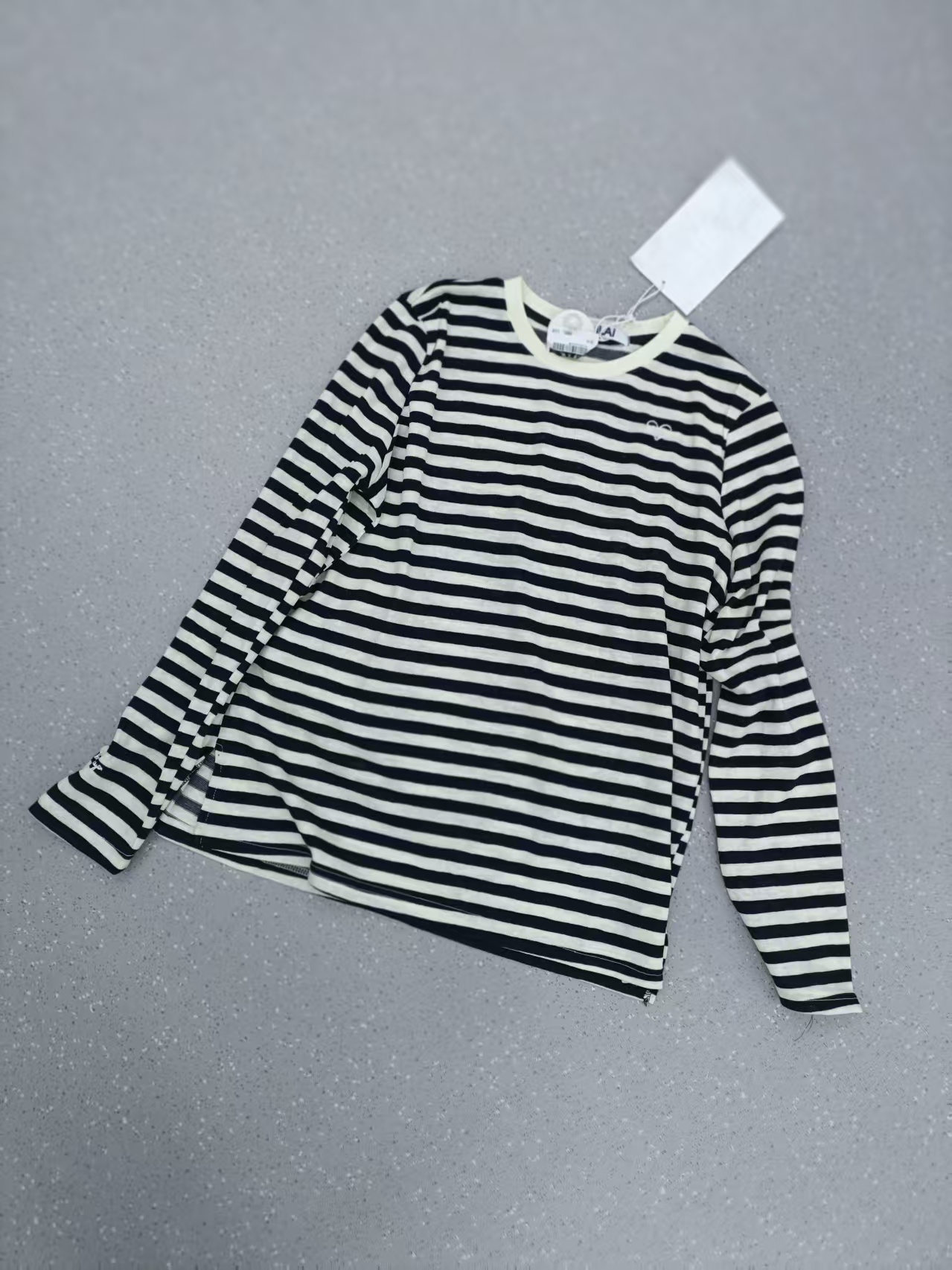 春款薄料长袖小衫