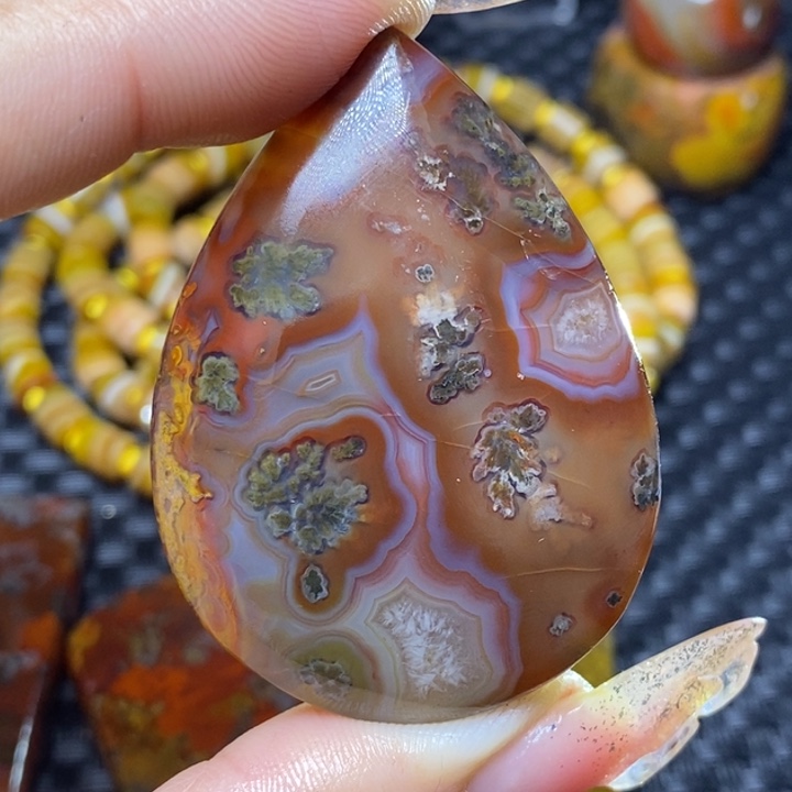 玛瑙/玉髓颈饰足银镀金镶嵌