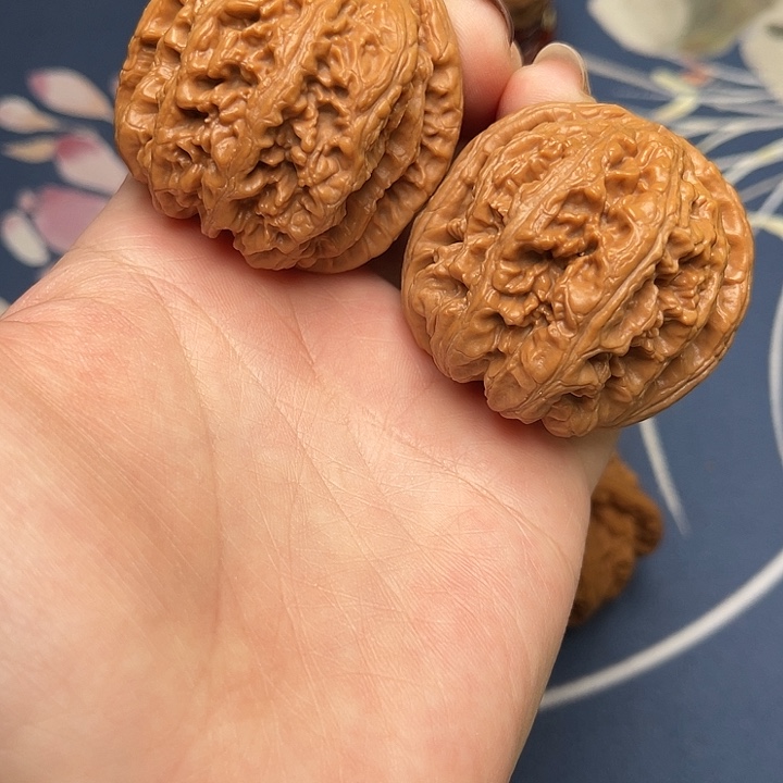 文玩核桃把件粗筋43