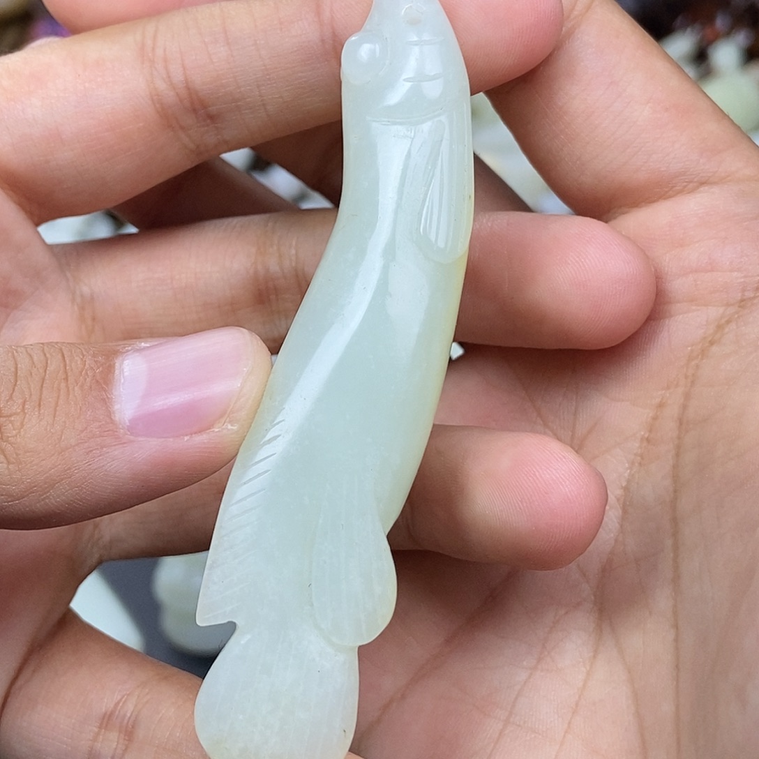 和田玉未镶嵌把件