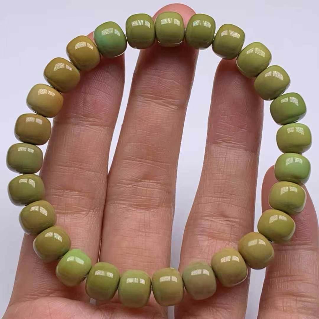 纯天然高瓷军绿绿松石老型手串，直径8mm，料质非常细腻，品相干净