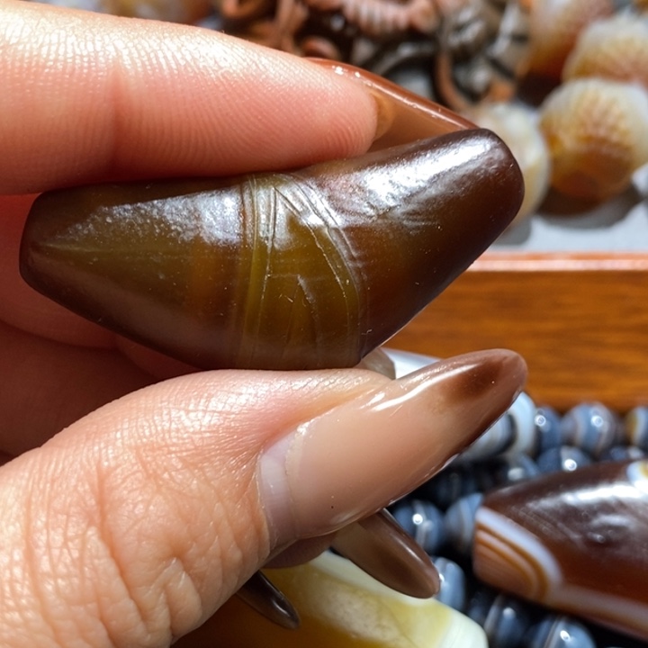 迷***光玛瑙/玉髓未镶嵌颈饰