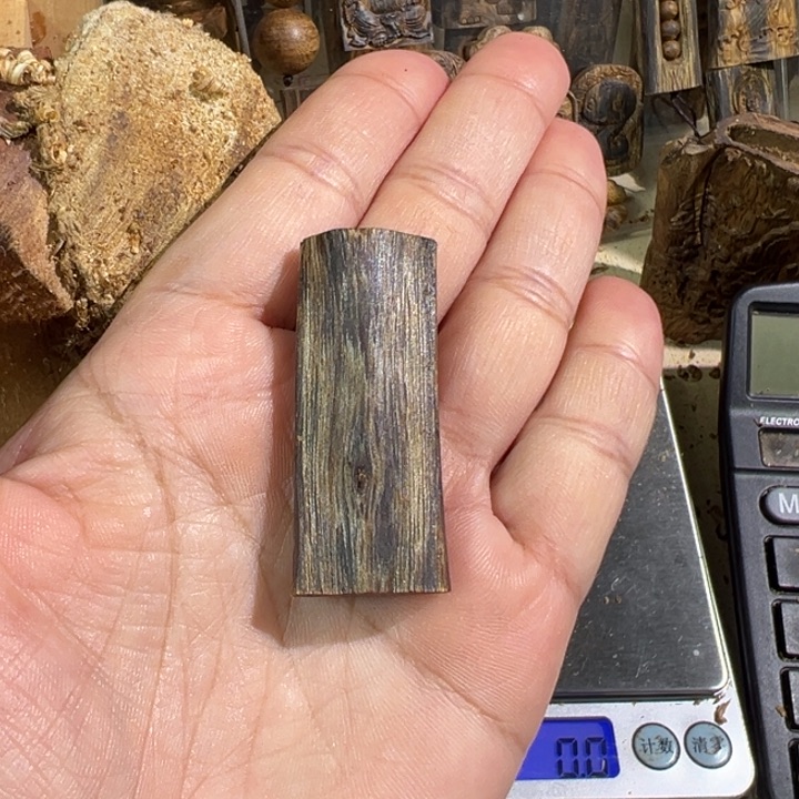 沉香吊坠绿棋楠沉香吊坠4.7克