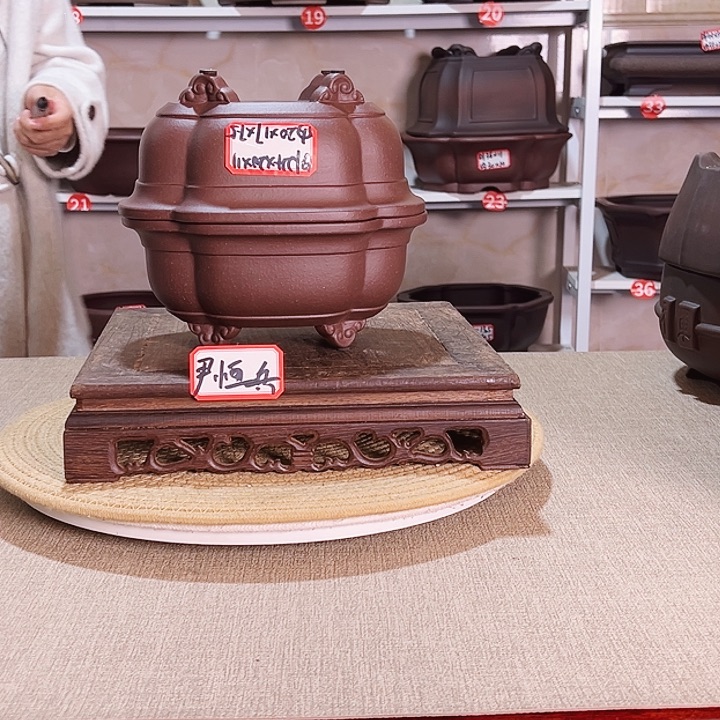 小***哥紫砂花盆紫砂花盆