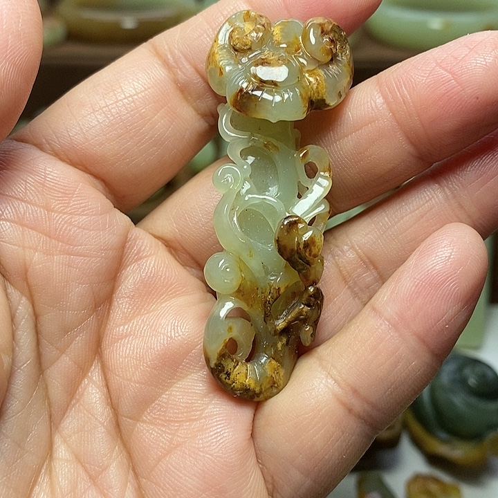 岫岩河磨玉（透闪石质玉）未镶嵌颈饰