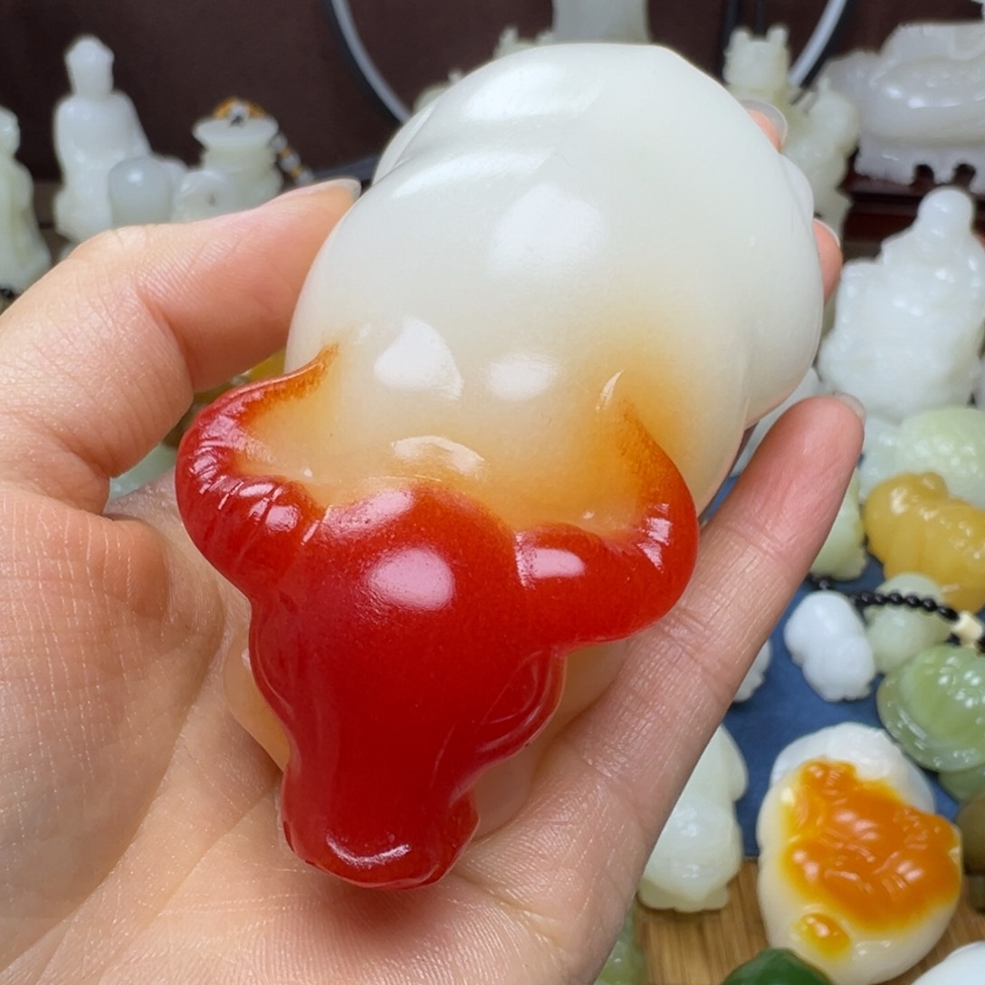 石材手工雕刻红头小牛