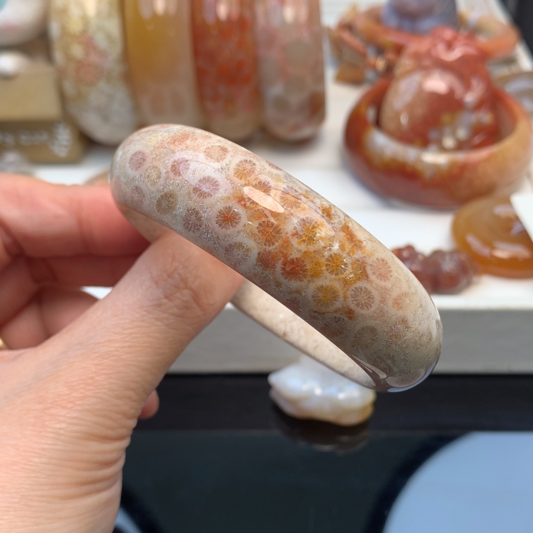 硅化珊瑚（珊瑚玉）手镯未镶嵌53.2口