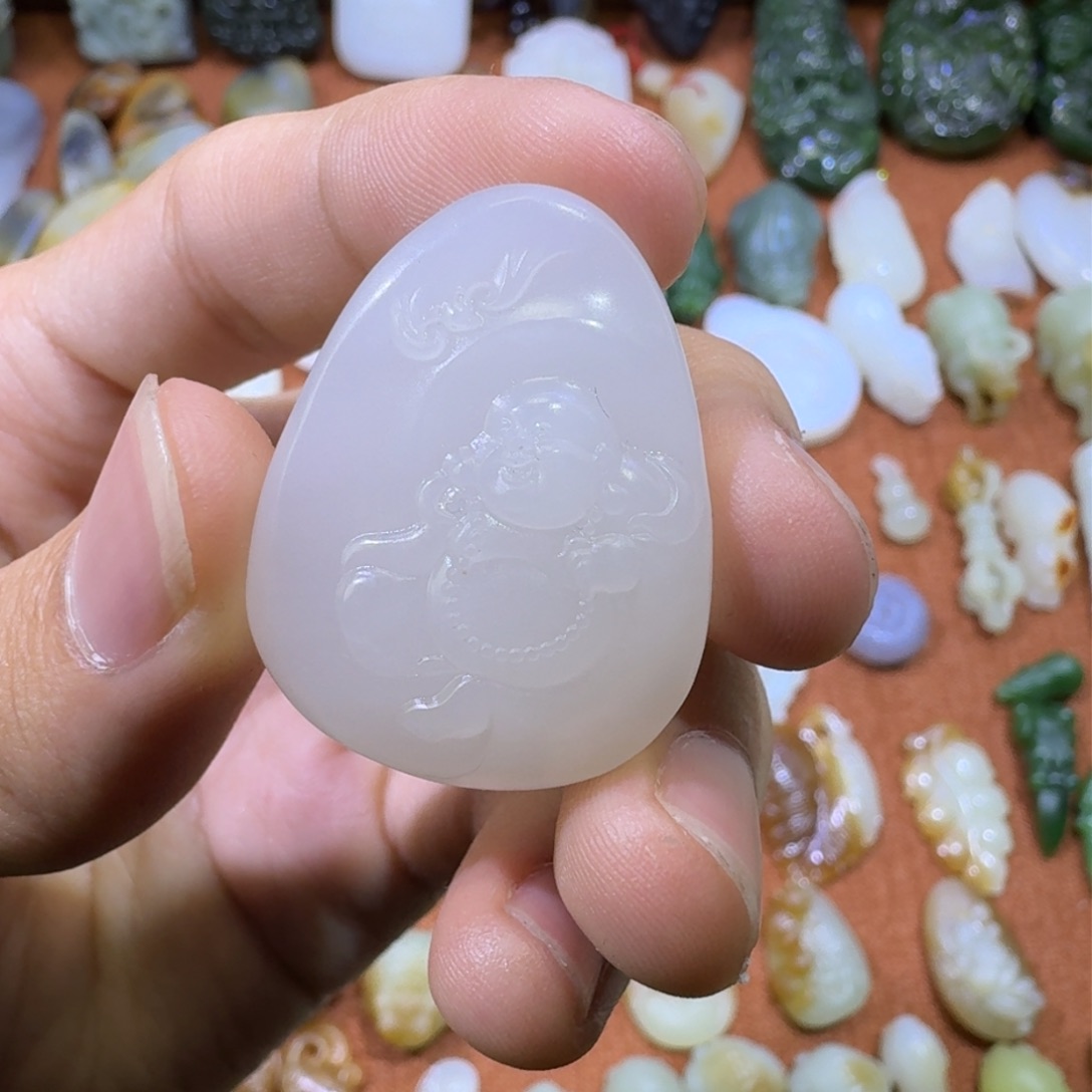 和田玉颈饰未镶嵌