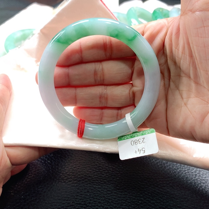 翡翠手镯未镶嵌555565656