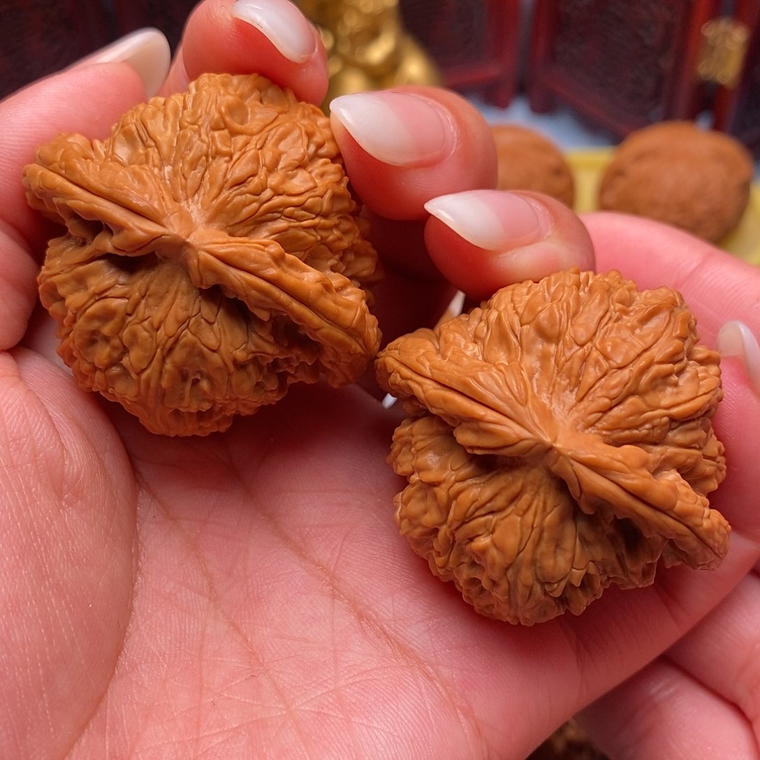 文玩核桃把件毕业球白44全品