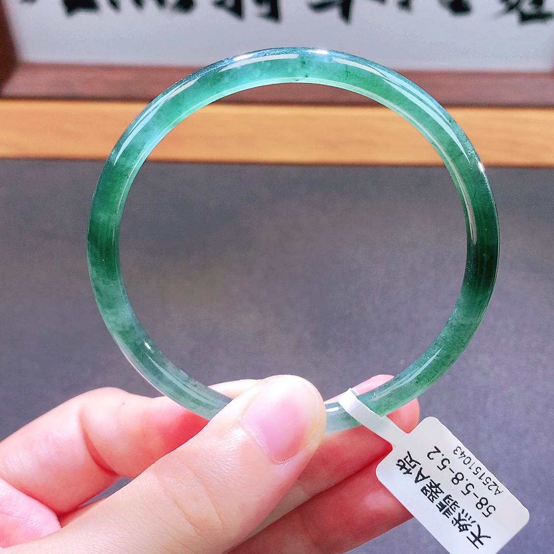 翡翠未镶嵌手镯天然翡翠