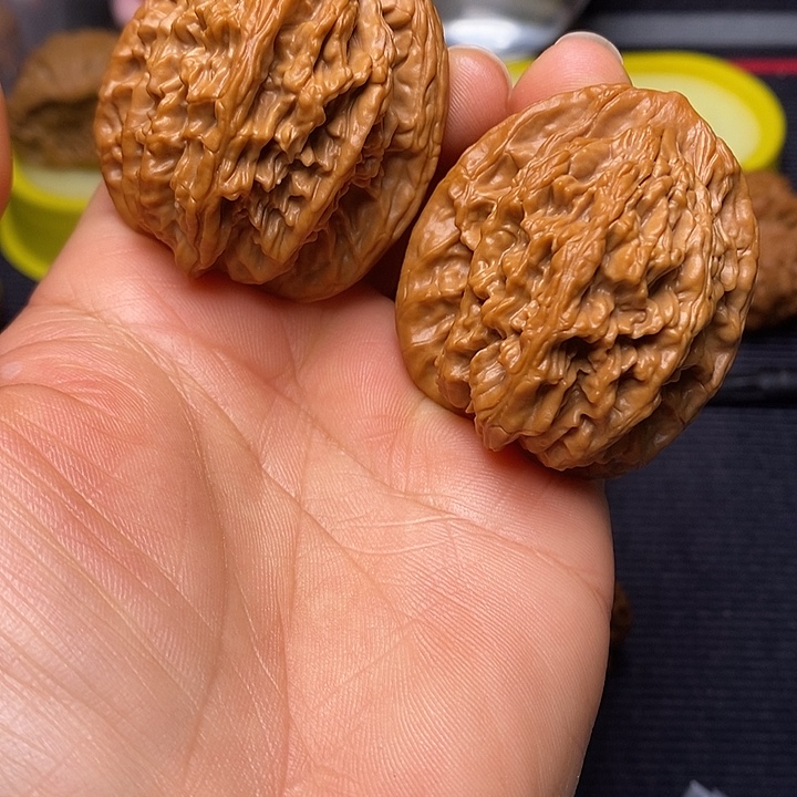 少***.核桃手把件42麦虎80