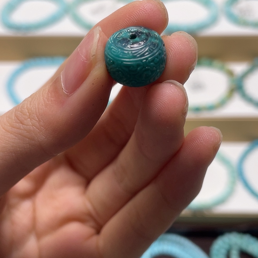 绿松石未镶嵌珠宝奇石