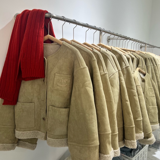 【奶茶】羔羔毛短外套韩系拼接翻领加厚保暖纯色秋冬百搭