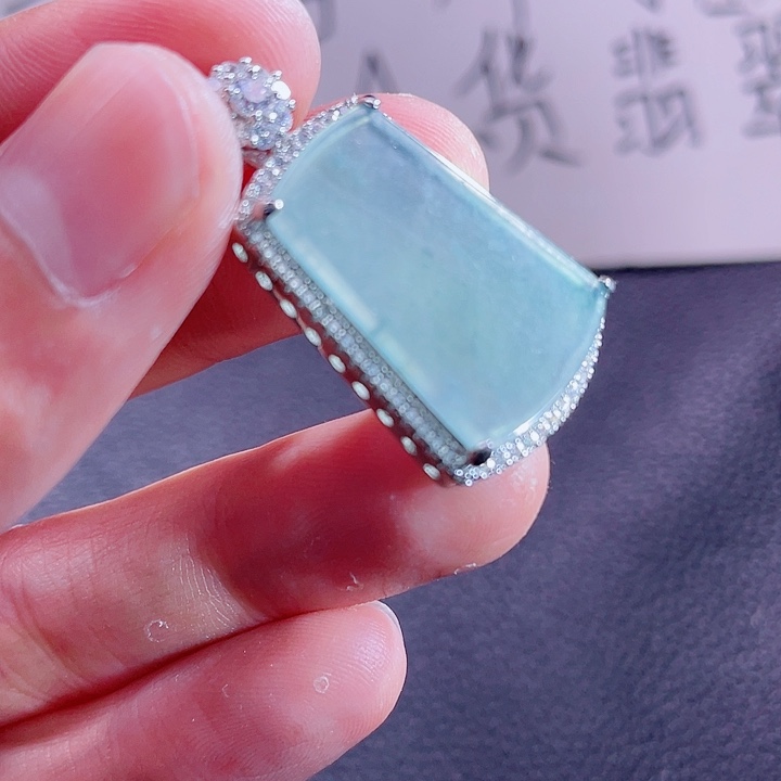 翡翠颈饰未镶嵌99999999