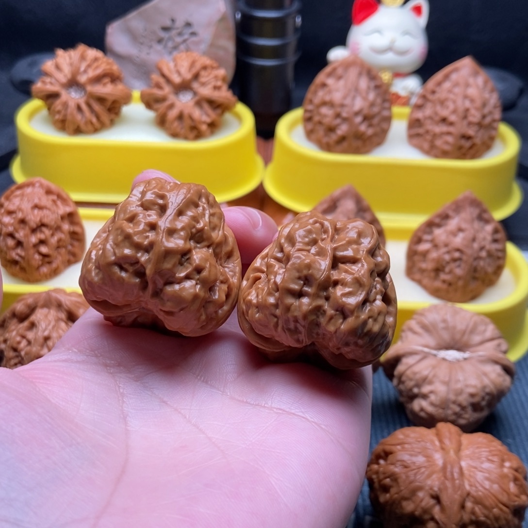 文玩核桃吊坠蛤蟆头