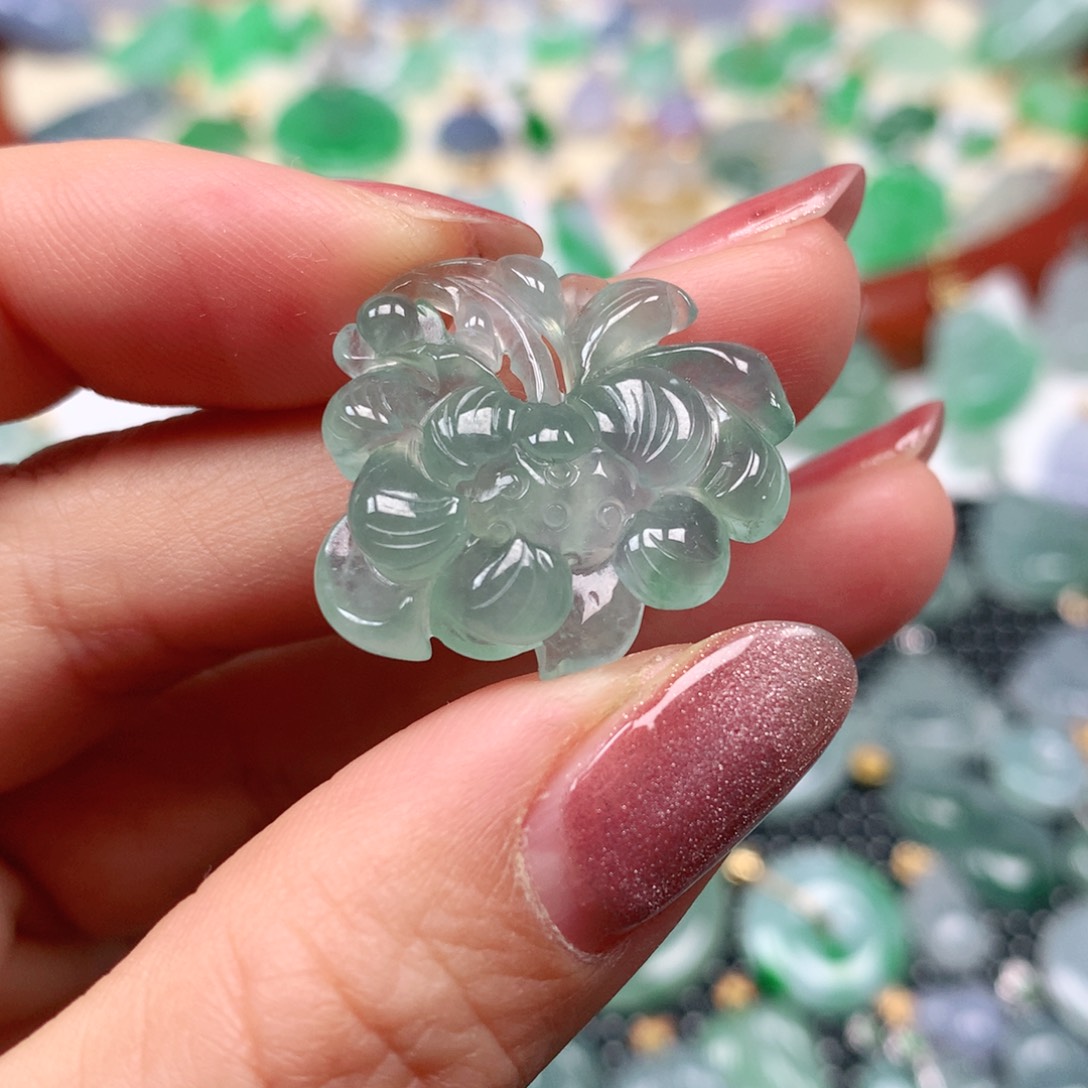 【闪购商品】翡翠吊坠(不含链)未镶嵌