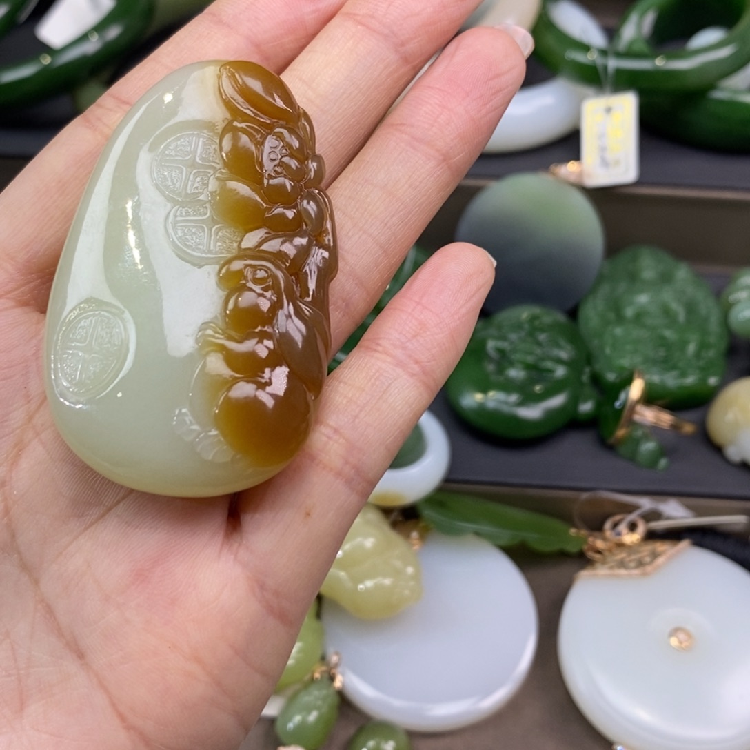 和田玉未镶嵌挂件