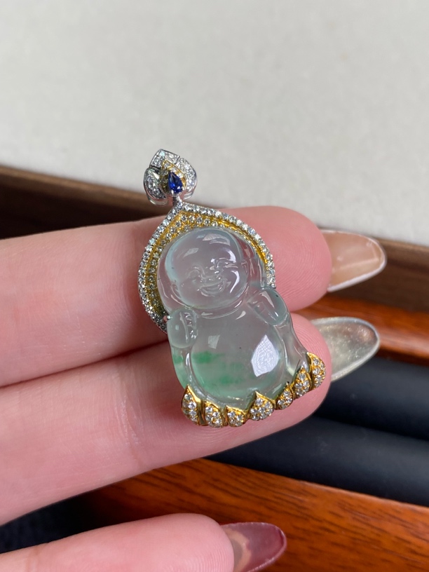 18K金镶嵌设计款飘绿童子佛