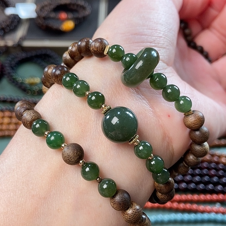 沉香手串0.6绿棋沉香手串