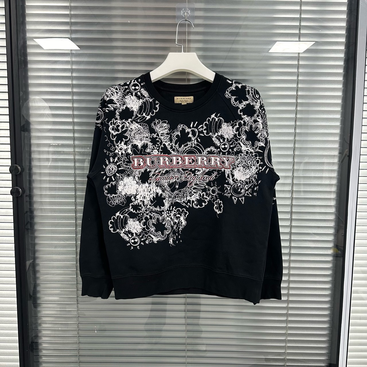 全新未使用 BURBERRY/博柏利 /M码/黑色字母涂鸦卫衣