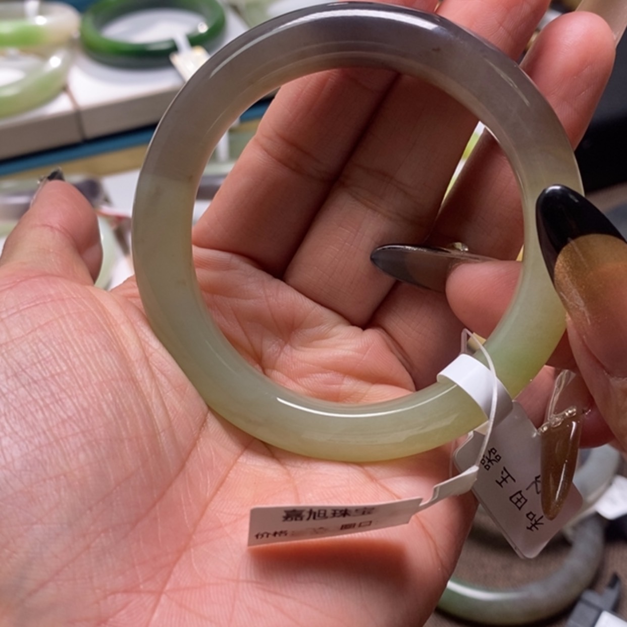 【闪购商品】和田玉手镯未镶嵌素