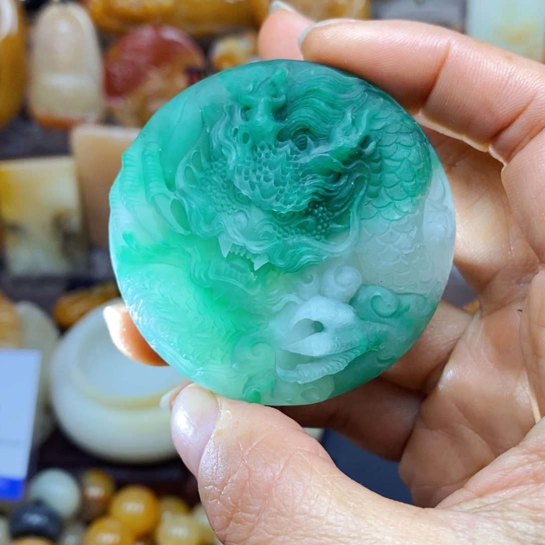 石英质玉颈饰未镶嵌