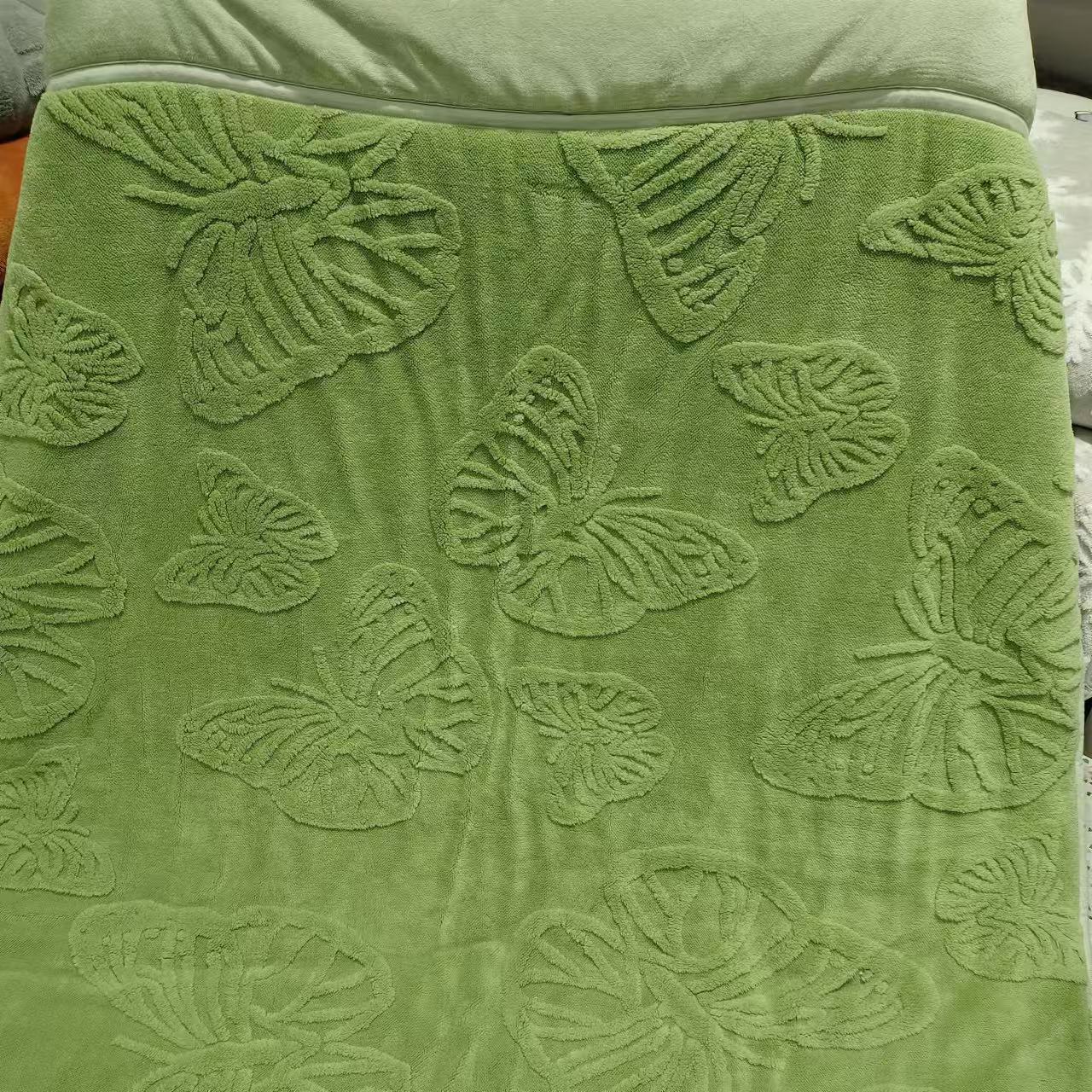 绿色蝴蝶单人1.5*2.0被子印花多功能奶绒单人双面加厚