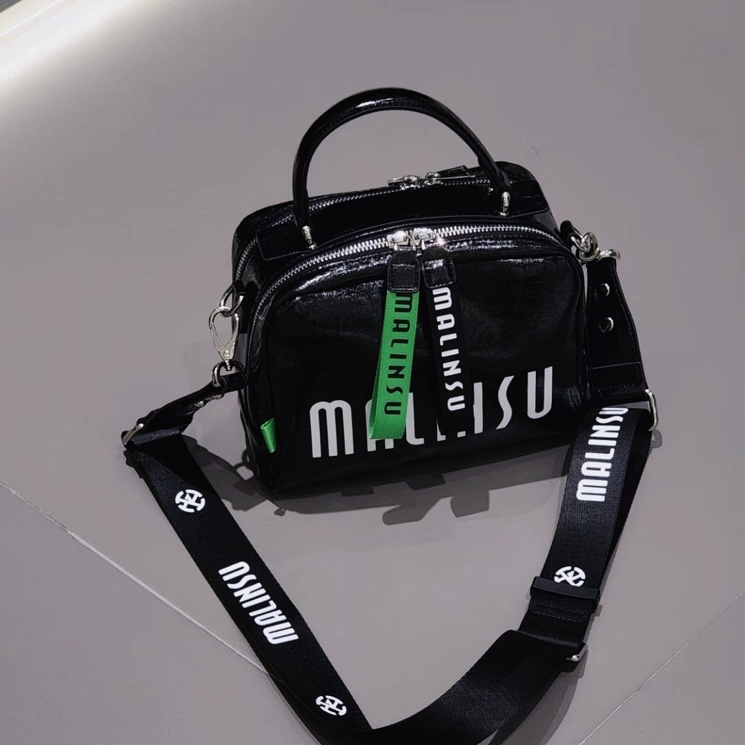 高品原创头层油蜡皮潮牌单肩女包纯色字母宽肩带斜挎手提包真皮