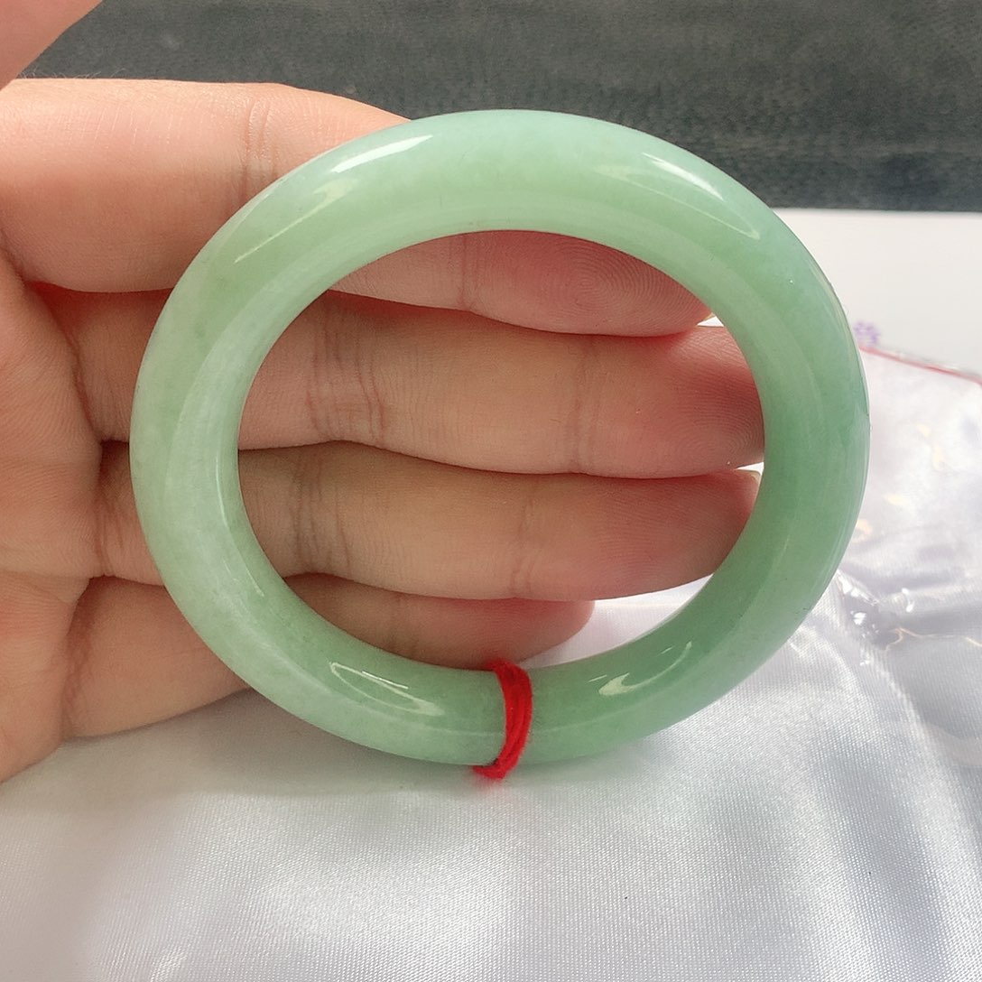 未镶嵌手镯（圆镯）翡翠381号