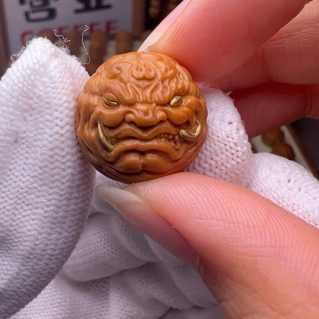把件猴头核桃镶嵌款獠牙恶僧全品有正常封口线