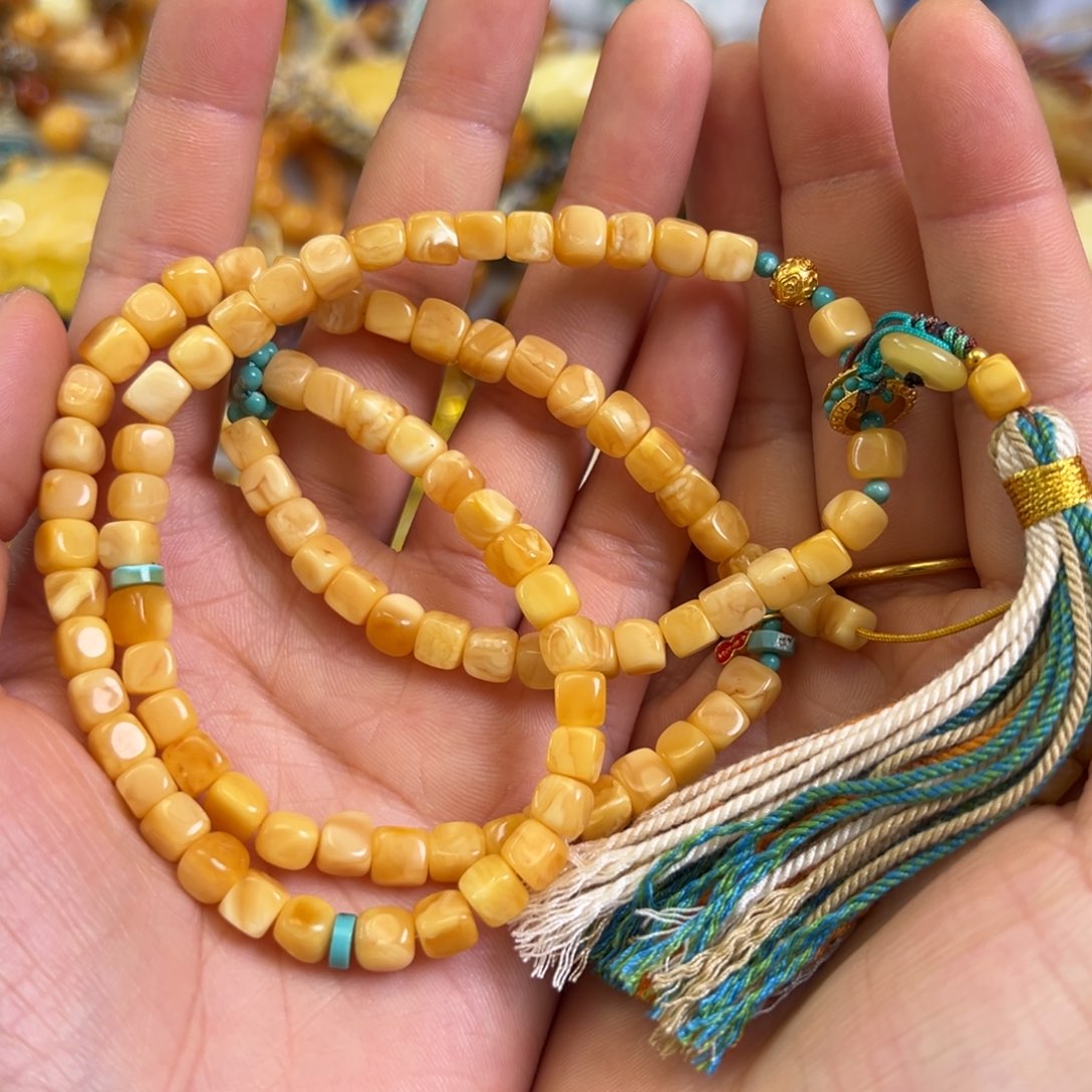 未镶嵌蜜蜡裸石蜜蜡