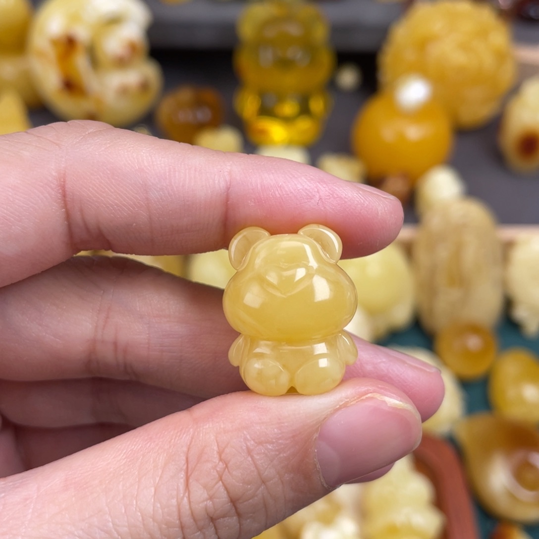 琥珀裸石未镶嵌蜜蜡