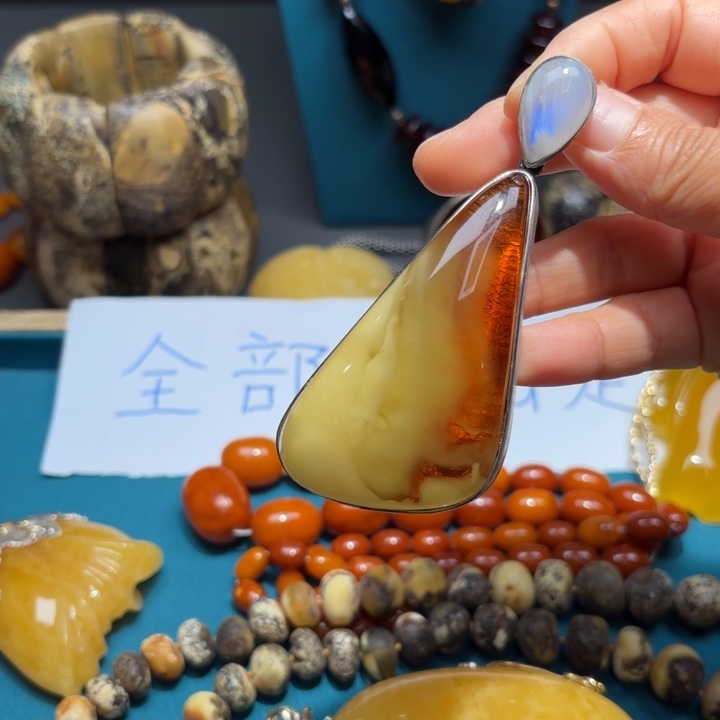 琥珀未镶嵌颈饰波兰设计琥珀蜜蜡
