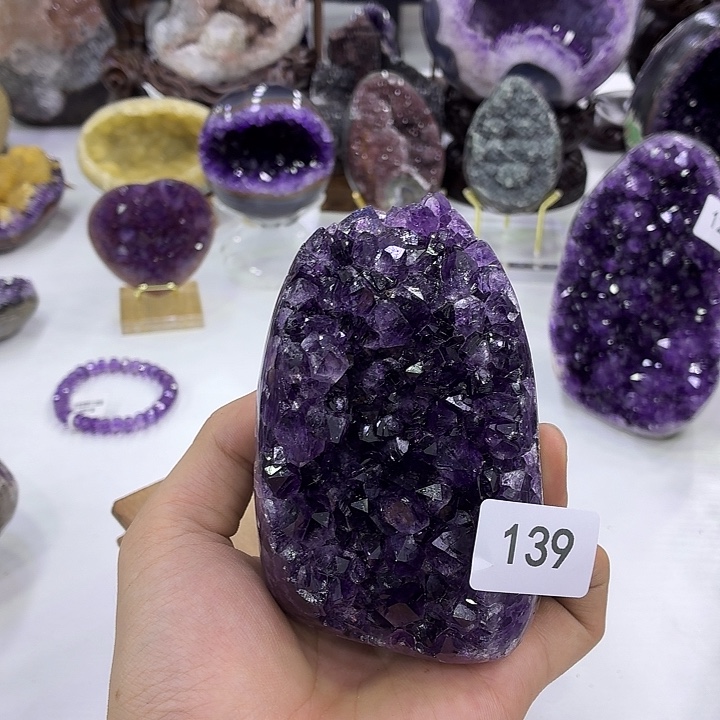 未镶嵌水晶大型摆件（非配饰）