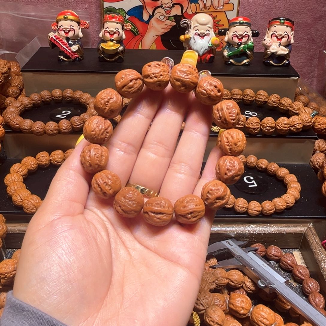 文玩核桃手串武****）精品