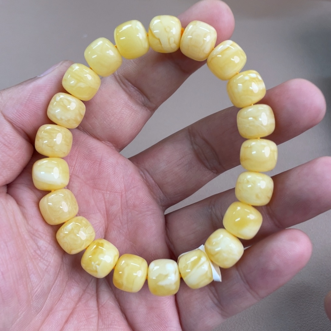 琥珀裸石未镶嵌0660000000