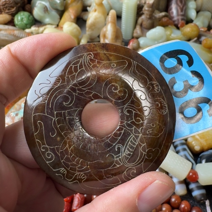 智***永和田玉未镶嵌颈饰