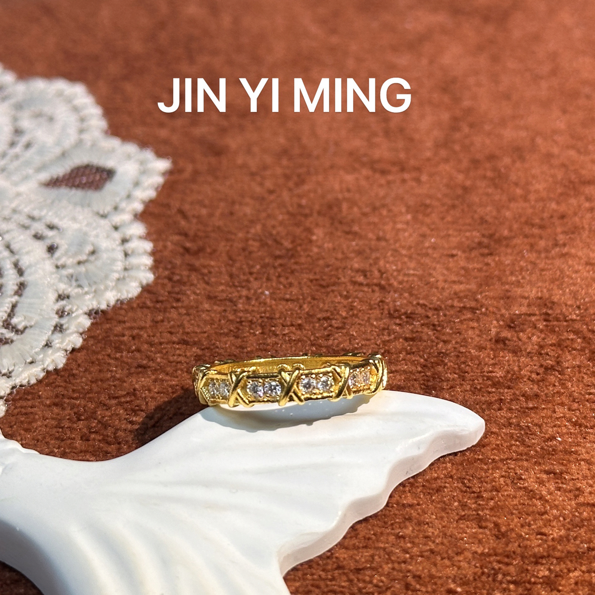 足银莫桑石戒指 JIN YI MING时尚镶嵌XO莫桑钻固口戒