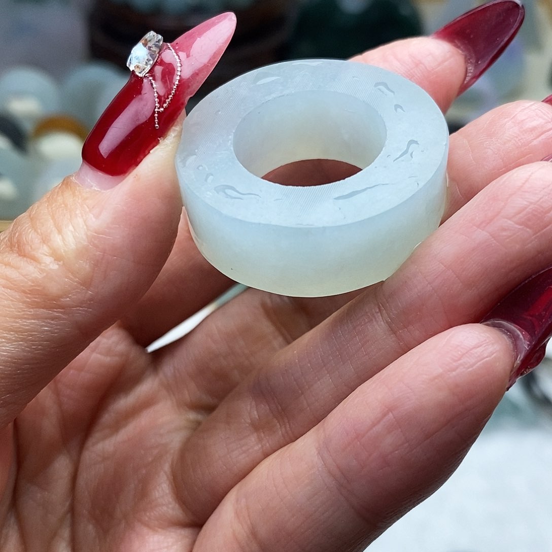 定制翡翠未镶嵌骑****爸翡翠