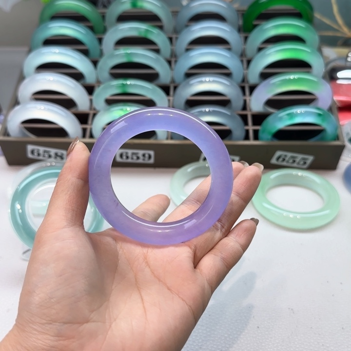 玉平****说时尚飘花手镯406