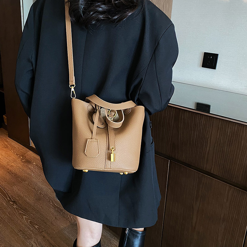 2025 女士时尚包包（按编号拍）HZ